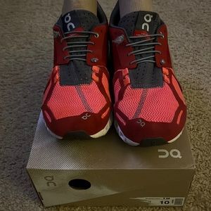 Men’s On Cloud Size 10. RARE COLOR!